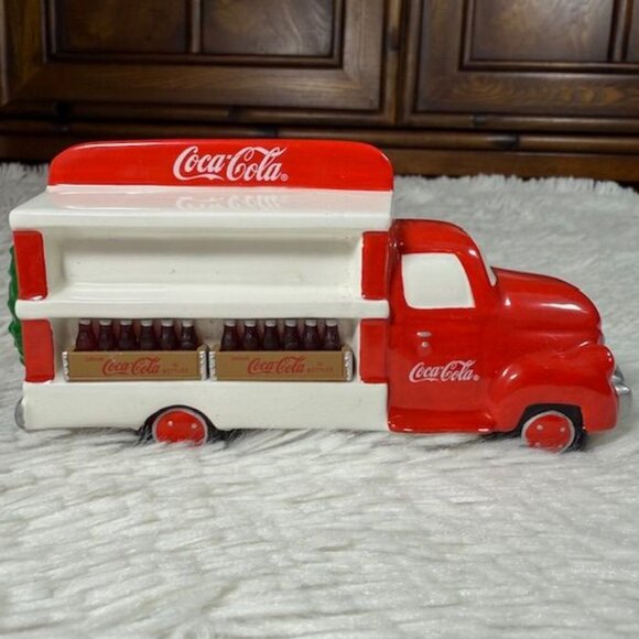 Vintage Coca-Cola Ceramic Department 56 Red White Bottle Case Delivery Truck - Picture 4 of 10